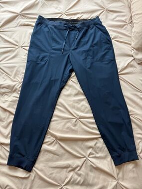 Lululemon Men’s ABC Joggers